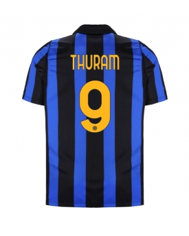 Billige Fotballdrakt Inter Milan Marcus Thuram #9 Replika Hjemmedrakt 2026-27 Kortermet Billige Fotballdrakt Inter Milan Marcus Thuram #9 Replika Hjemmedrakt 2026-27 Kortermet
